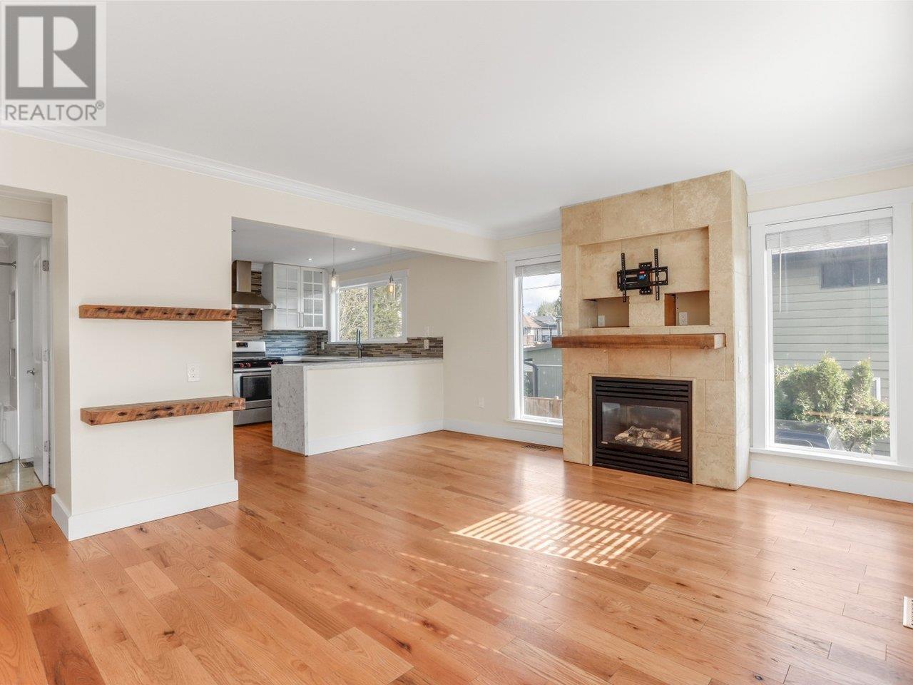 Property at 842 WESTWOOD STREET image 4