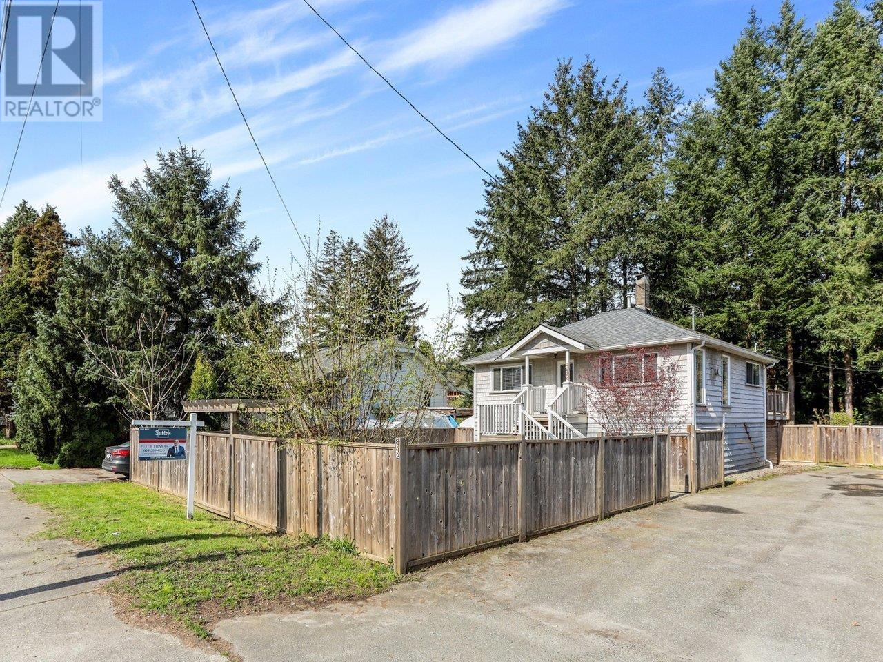 Property at 842 WESTWOOD STREET image 3