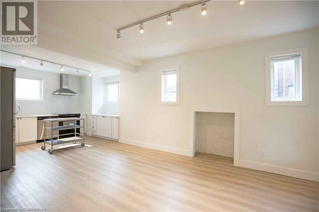 49 S Fairleigh Avenue S Unit# 1, Hamilton, Ontario  L8M 2K1 - Photo 3 - 40717120