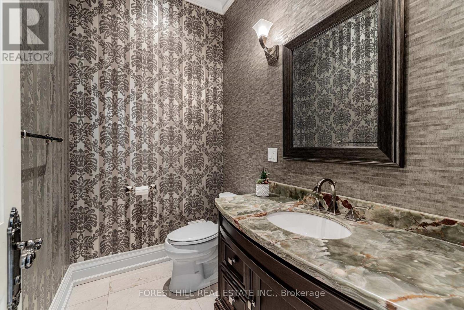 60 Hawksbury Drive, Toronto, Ontario  M2K 1M5 - Photo 9 - C12083911