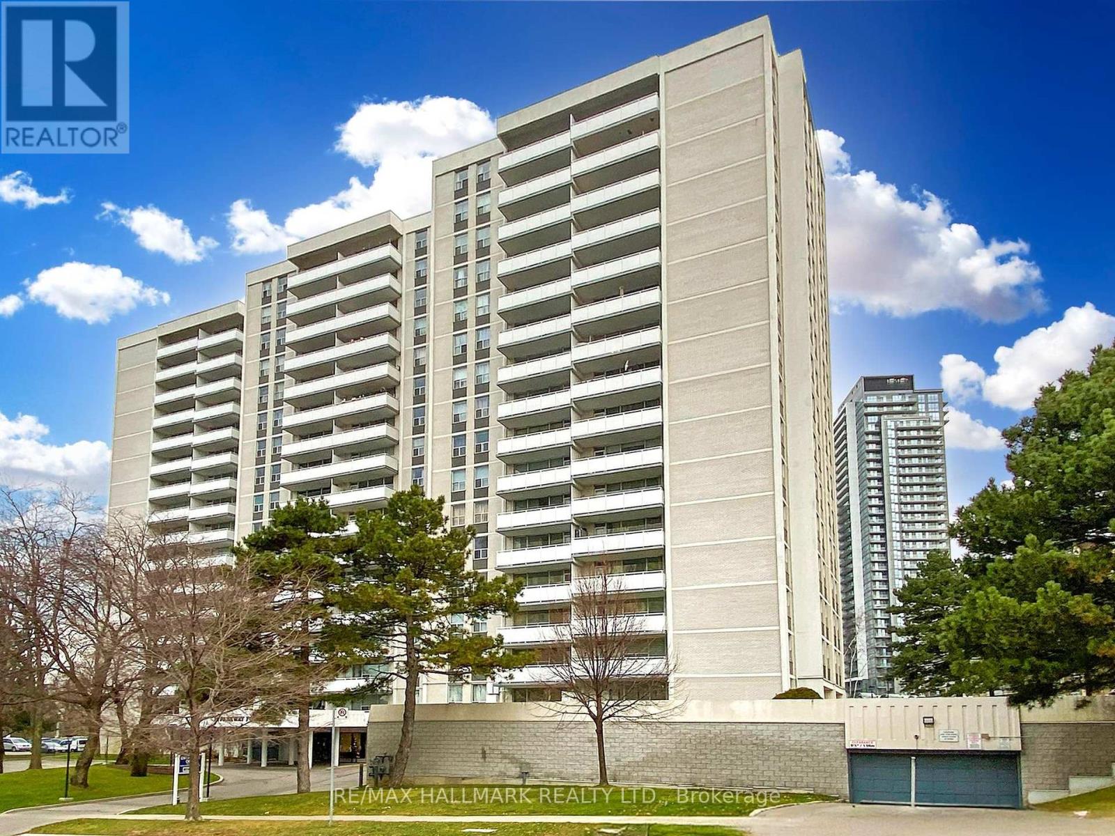 Property at 903 - 10 PARKWAY FOREST DRIVE image 1