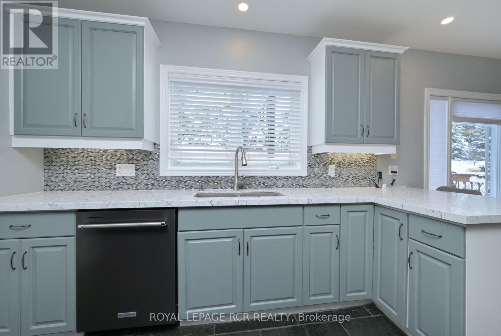 42 Napa Ridge, New Tecumseth, Ontario  L9R 2E4 - Photo 14 - N12028071