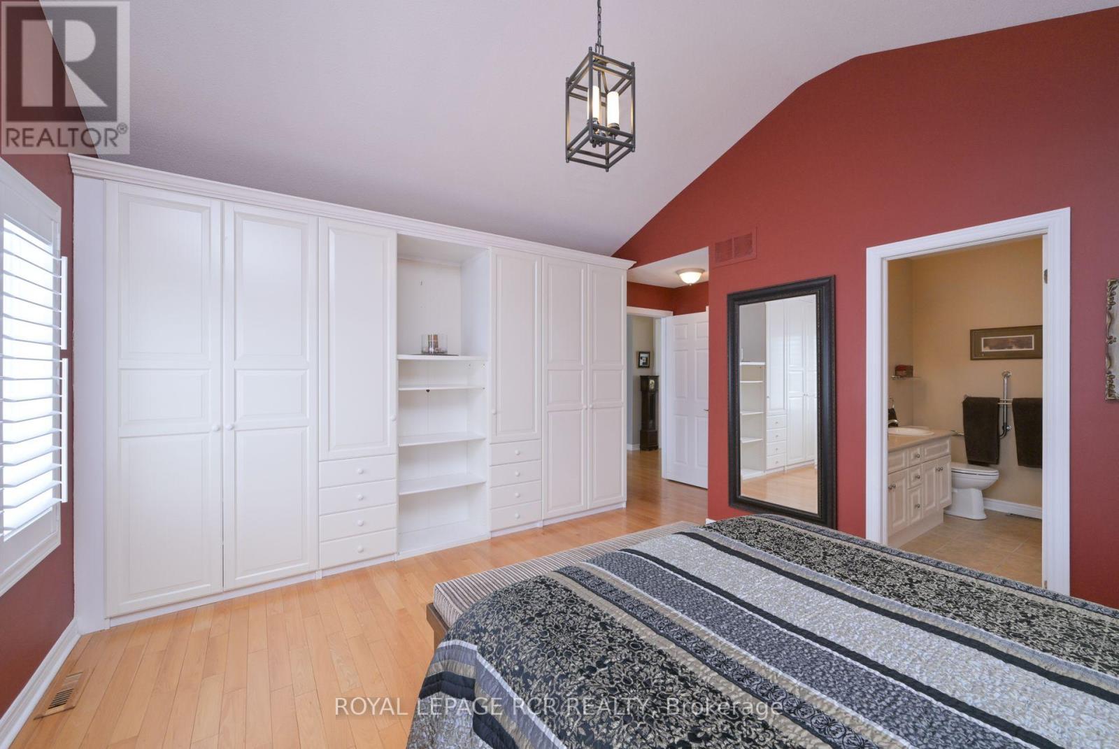 42 Napa Ridge, New Tecumseth, Ontario  L9R 2E4 - Photo 21 - N12028071