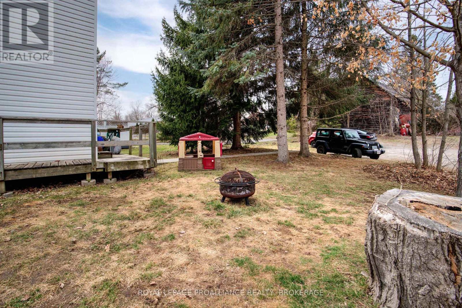 24 Rideau Street, Westport, Ontario  K0G 1X0 - Photo 5 - X12084106