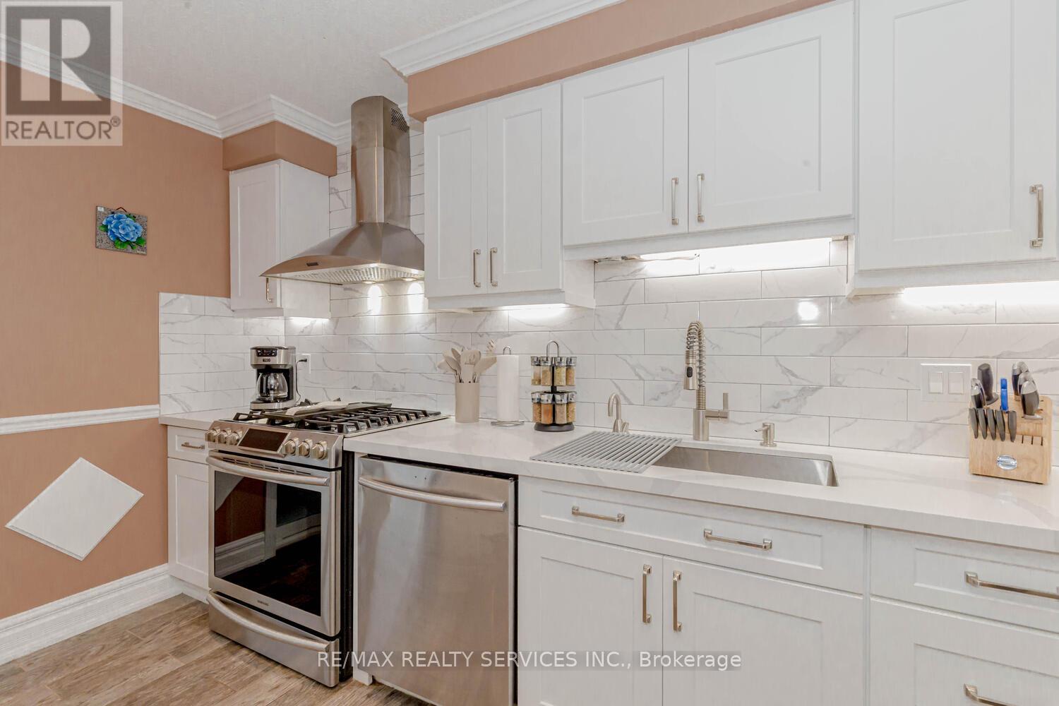 22 Mcintyre Lane, East Luther Grand Valley, Ontario  L9W 6W3 - Photo 11 - X12083879