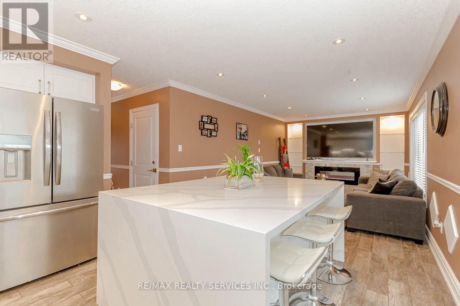 22 Mcintyre Lane, East Luther Grand Valley, Ontario  L9W 6W3 - Photo 9 - X12083879