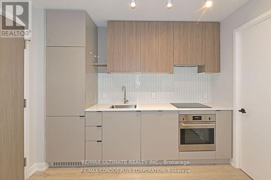233 - 161 Roehampton Avenue, Toronto, Ontario  M4P 0C8 - Photo 2 - C12083995