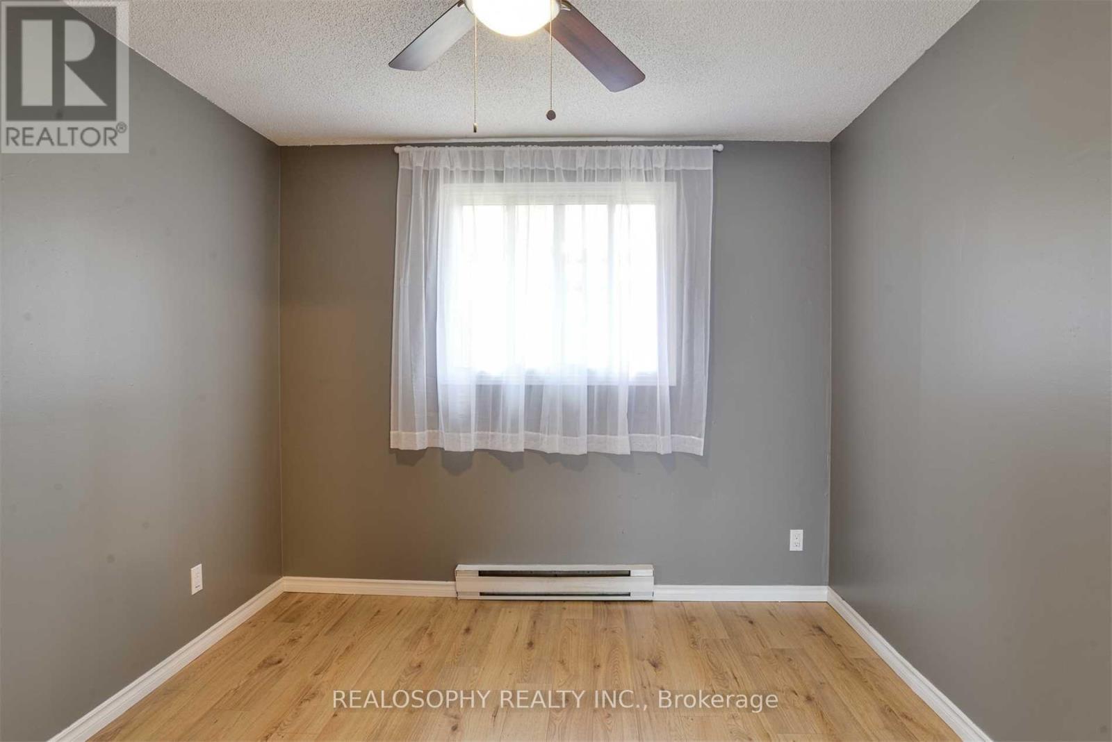 2 Christine Place, Orillia, Ontario  L3V 7P1 - Photo 7 - S12083993