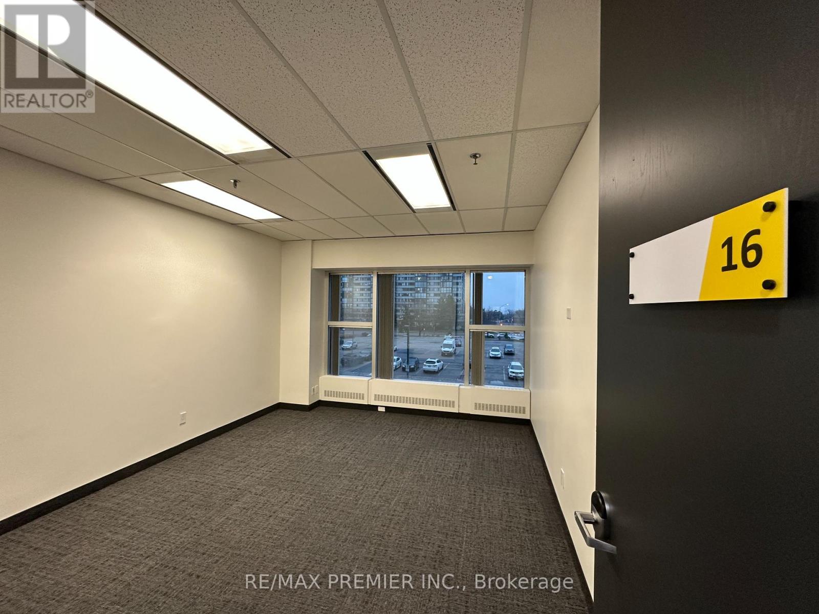200-16 - 350 Burnhamthorpe Road W, Mississauga, Ontario  L5B 3J1 - Photo 16 - W12083986
