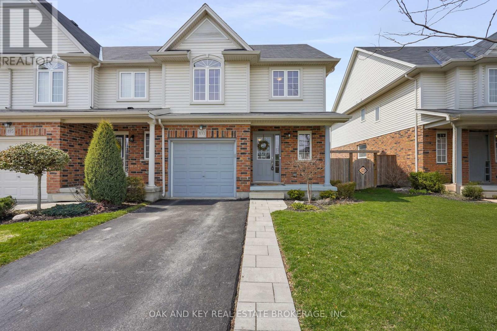 893 Silverfox Crescent