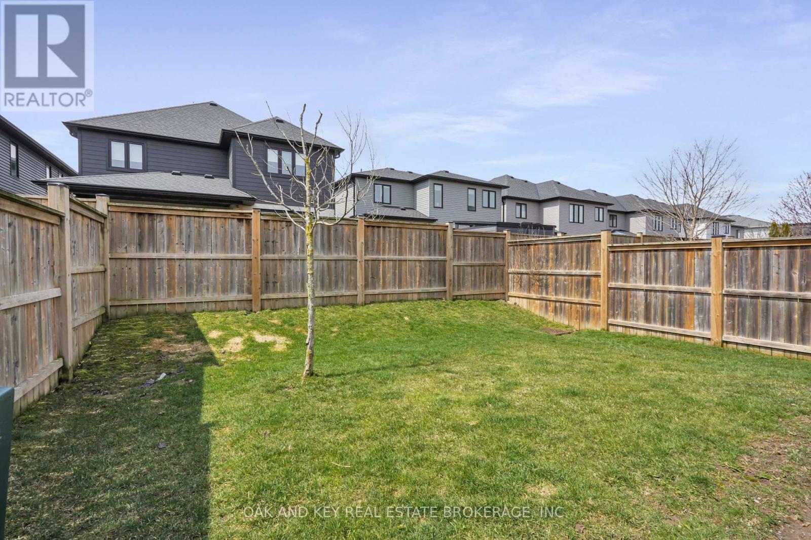 Photo 40 of 50 for 893 Silverfox Crescent