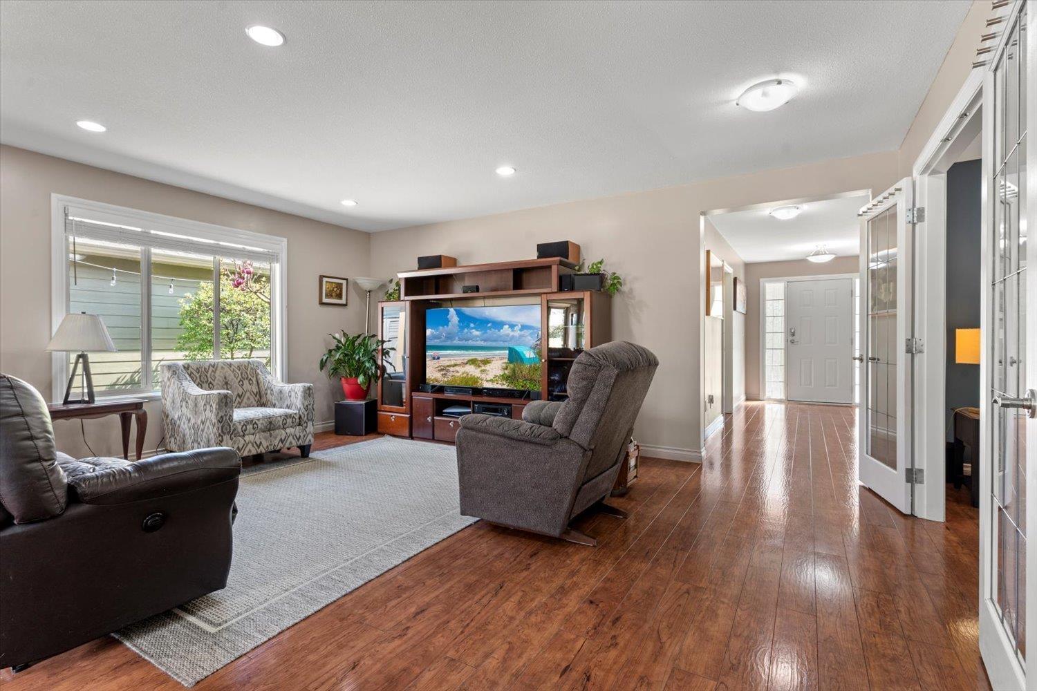 Property at 67 46000 THOMAS ROAD image 4