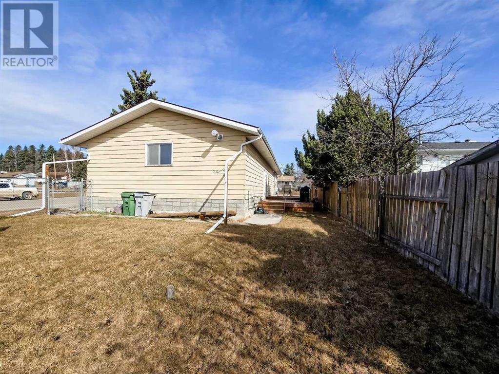 5839 10 Avenue, Edson, Alberta  T7E 1J3 - Photo 33 - A2199414