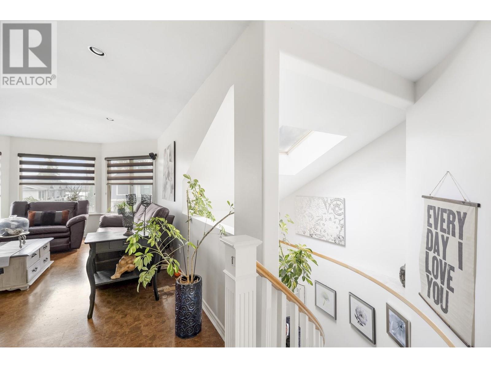 Property at 1821 HARBOUR STREET image 3