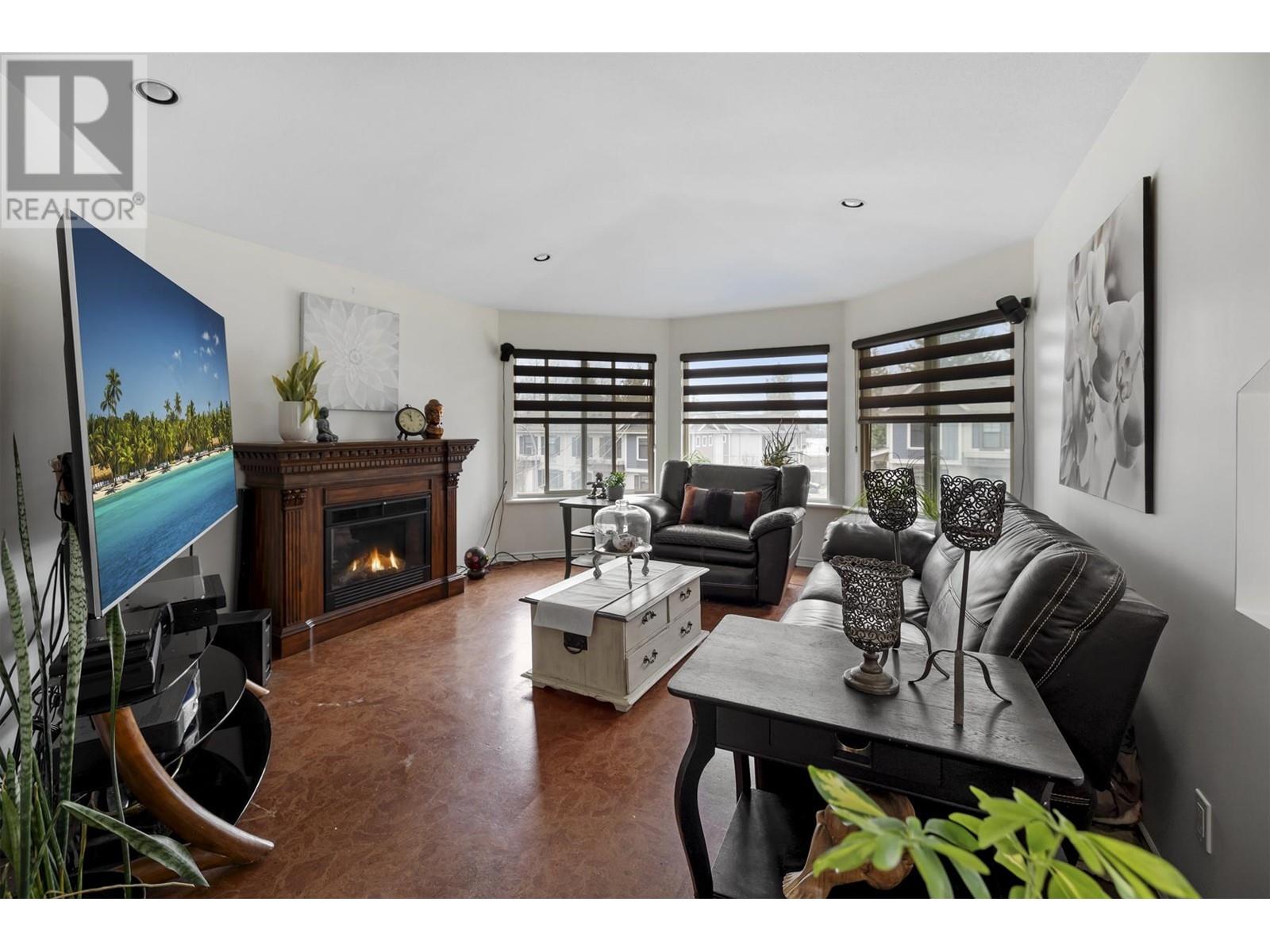 Property at 1821 HARBOUR STREET image 5