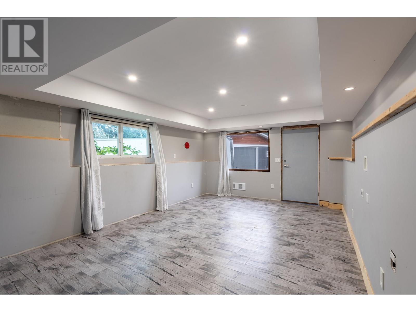 6279 Norwest Bay Road, Sechelt, British Columbia  V7Z 0M5 - Photo 31 - R2990440