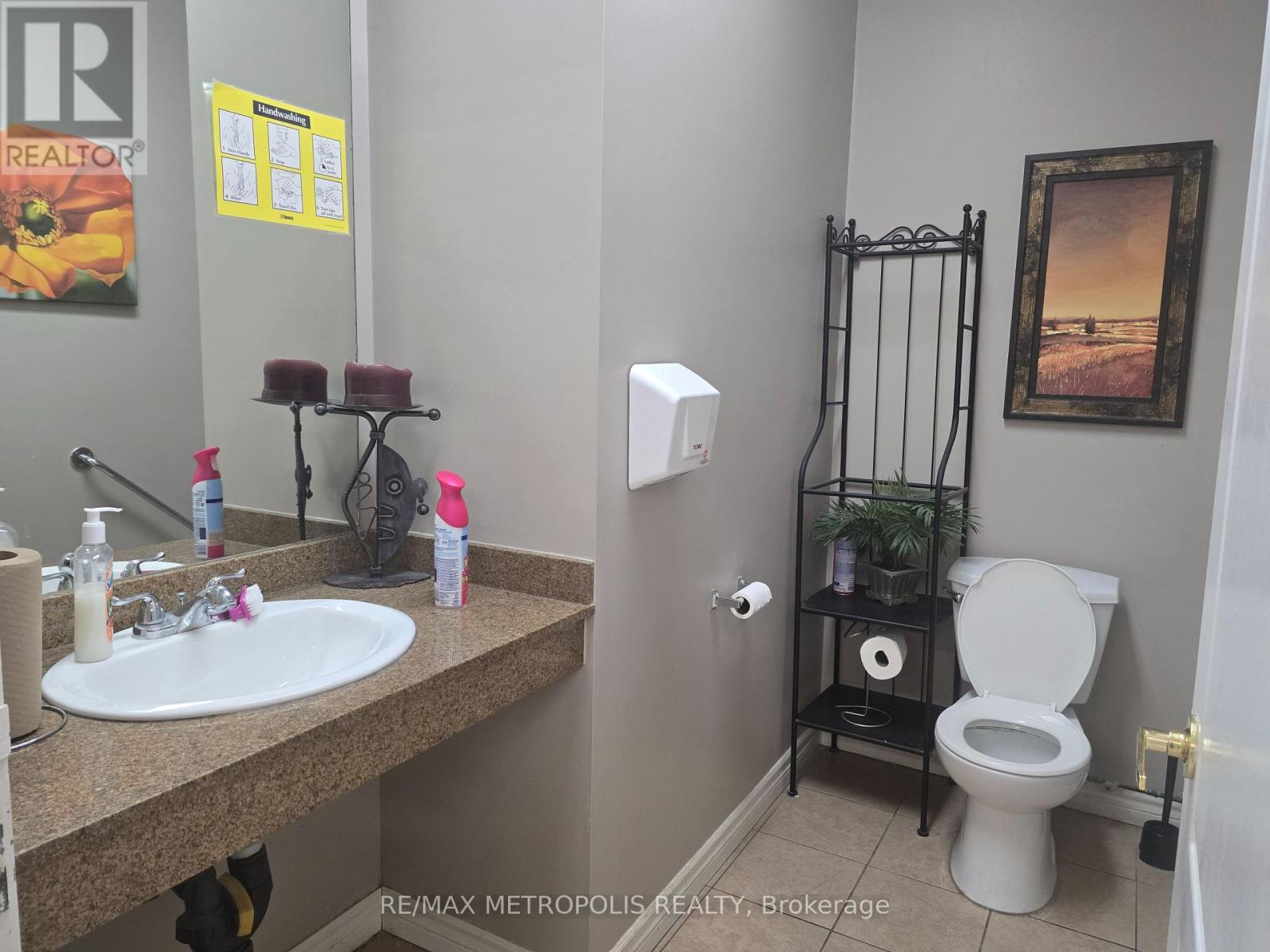 4823 Leslie Street, Toronto, Ontario  M2J 2K8 - Photo 22 - C12084078