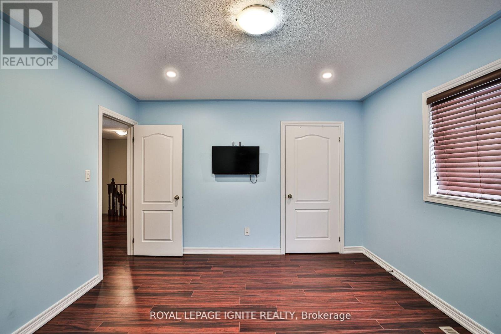 247 Knapton Drive, Newmarket, Ontario  L3X 3B7 - Photo 26 - N12084056