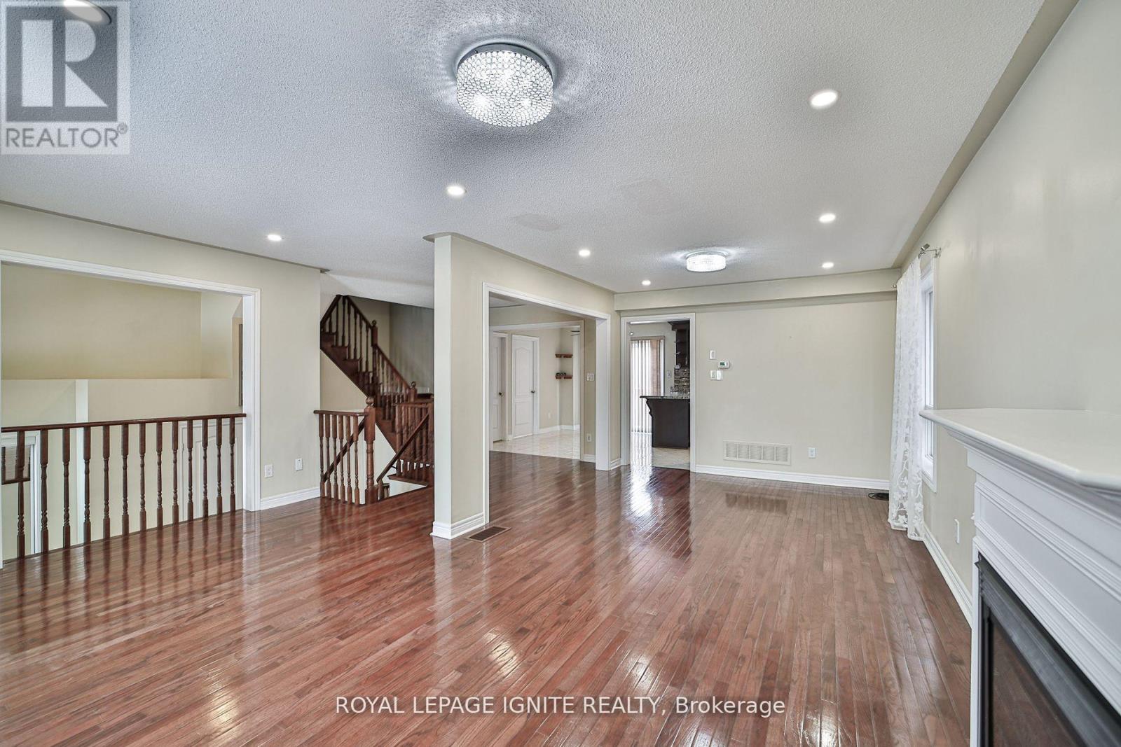 Property at 247 KNAPTON DRIVE image 3