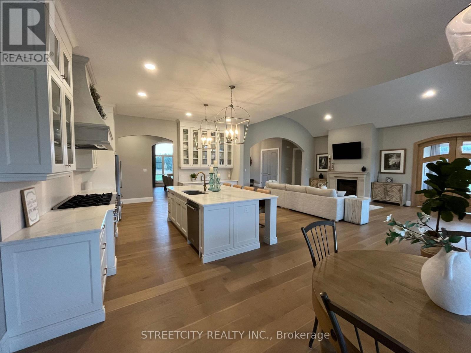 20724 Denfield Road, Middlesex Centre, Ontario  N6H 5L2 - Photo 8 - X12084193
