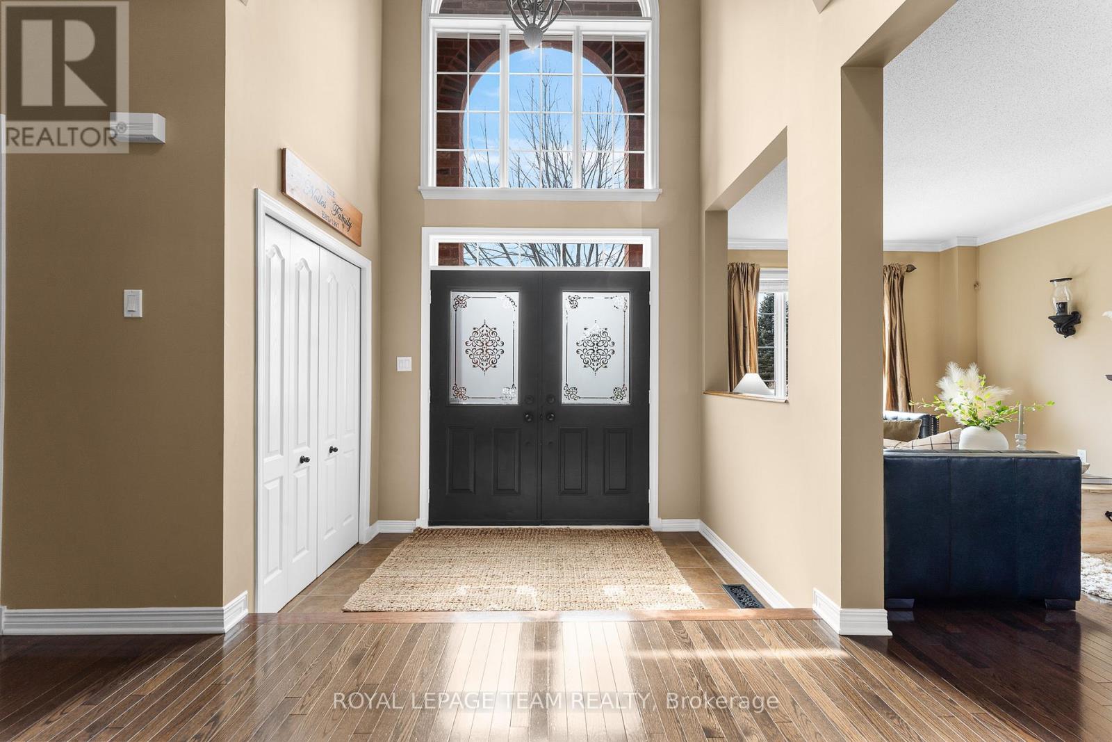 Property at 18 CHARLESWORTH COURT image 4