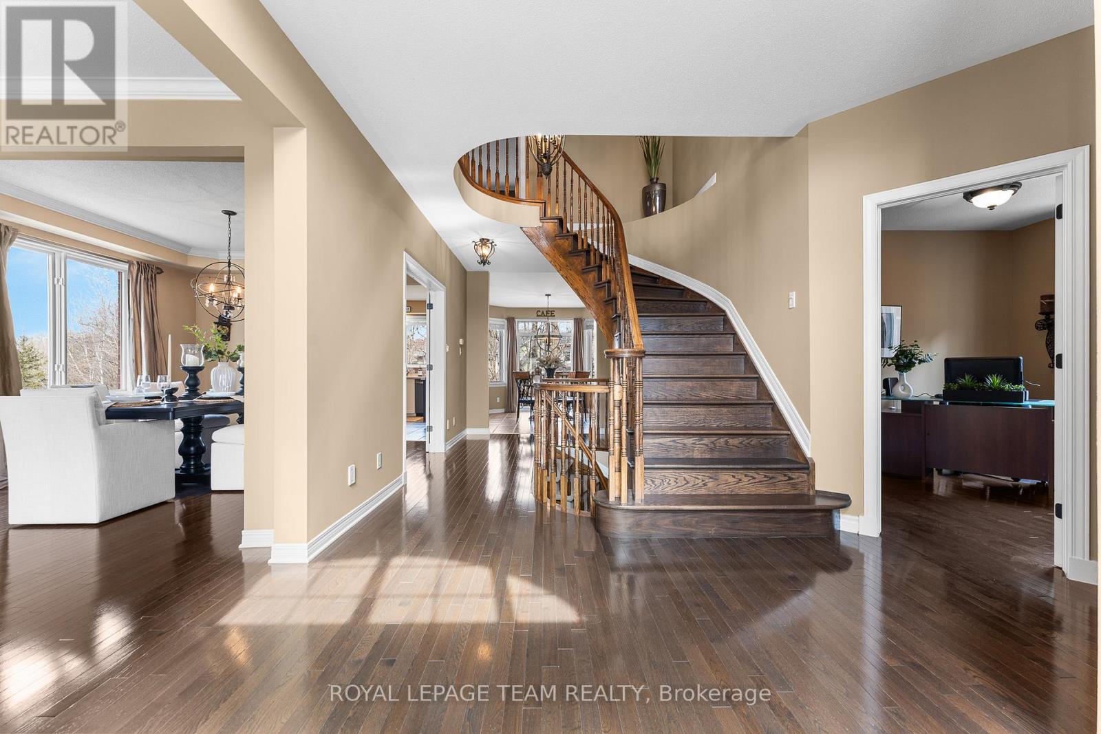 Property at 18 CHARLESWORTH COURT image 5