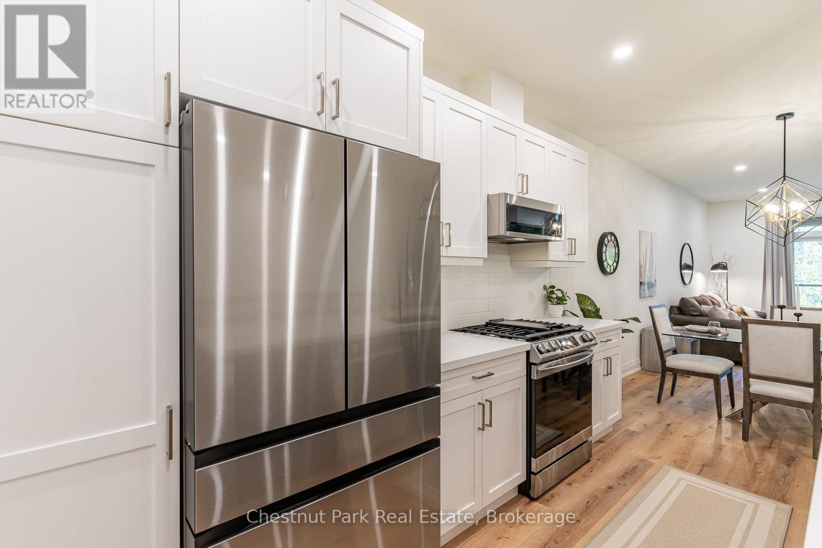 55 Jack Street, Huntsville, Ontario  P1H 0G4 - Photo 9 - X12084134
