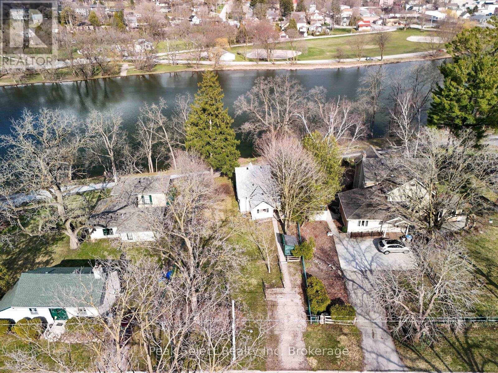104 Robinson Street, St. Marys, Ontario  N4X 1C8 - Photo 18 - X12084269