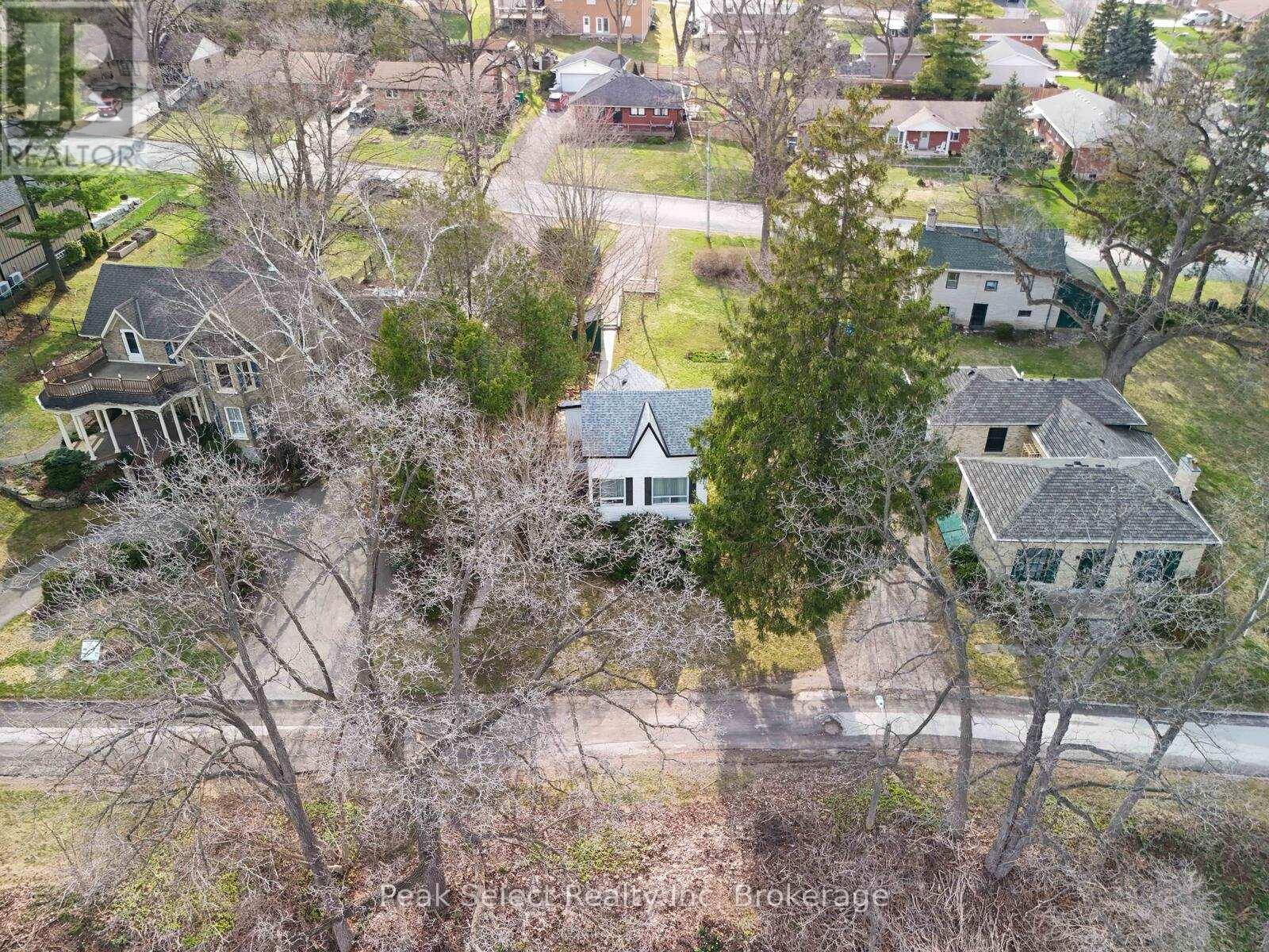 104 Robinson Street, St. Marys, Ontario  N4X 1C8 - Photo 19 - X12084269