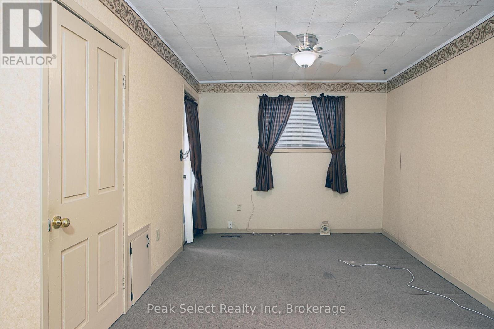 104 Robinson Street, St. Marys, Ontario  N4X 1C8 - Photo 8 - X12084269