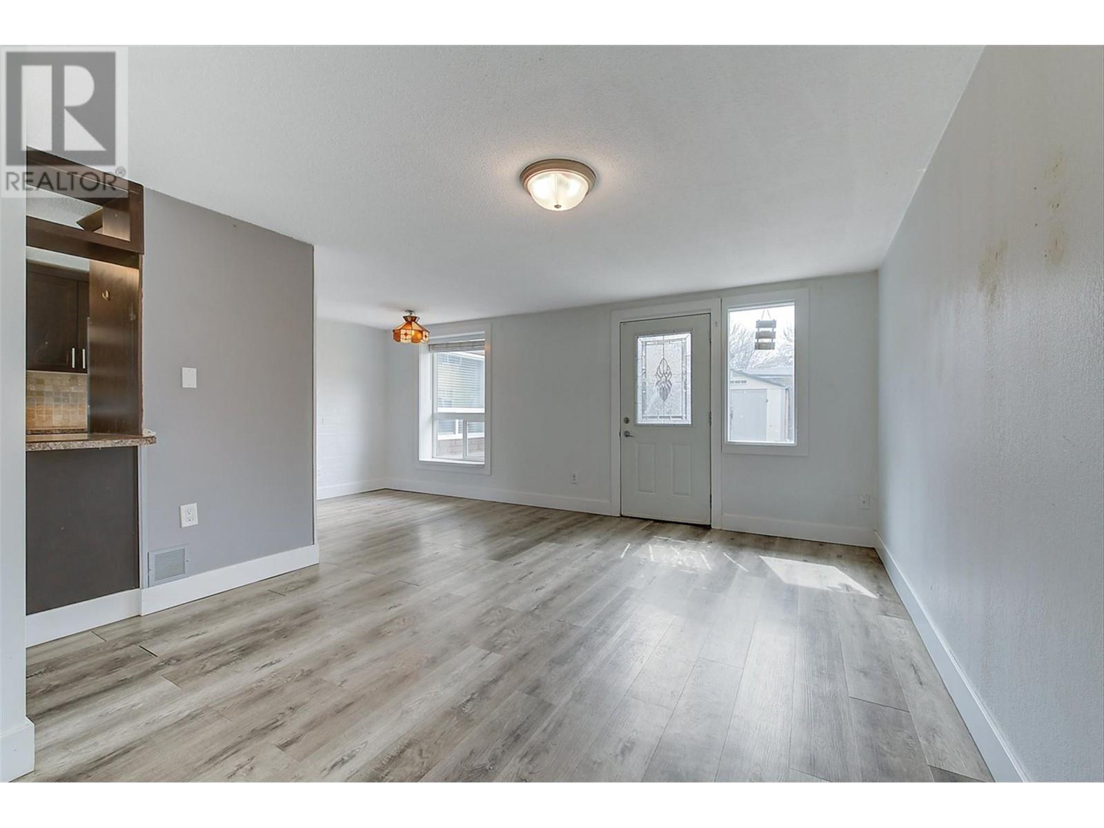 Property at 1291 Bernard Avenue Unit# 1 image 4