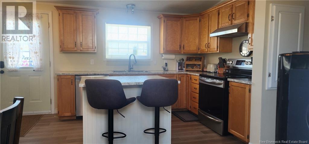 Property at 5 Bayberry Street image 3