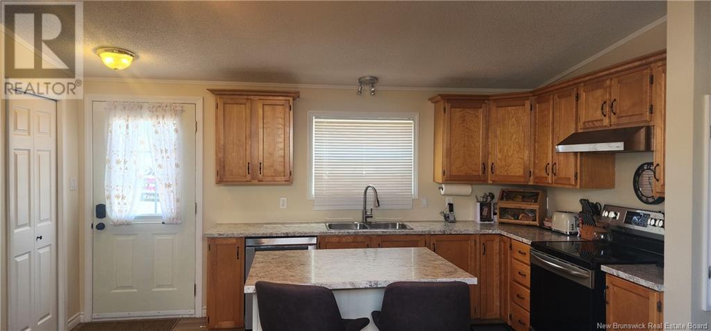 Property at 5 Bayberry Street image 4