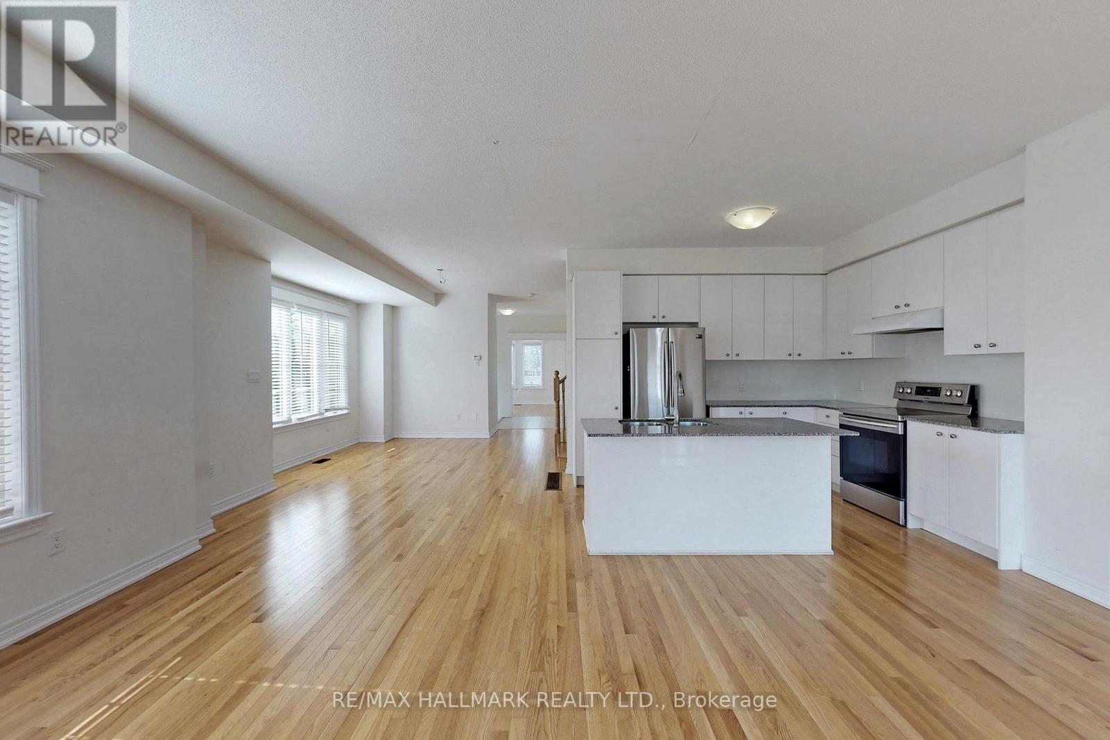 Property at 1 BELLFLOWER LANE image 4