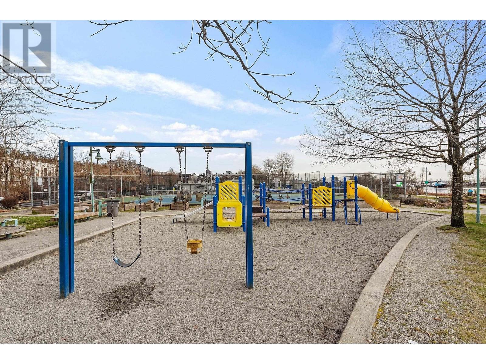 Listing Picture 33 of 37 : 28 2723 E KENT AVENUE, Vancouver / 溫哥華 - 魯藝地產 Yvonne Lu Group - MLS Medallion Club Member