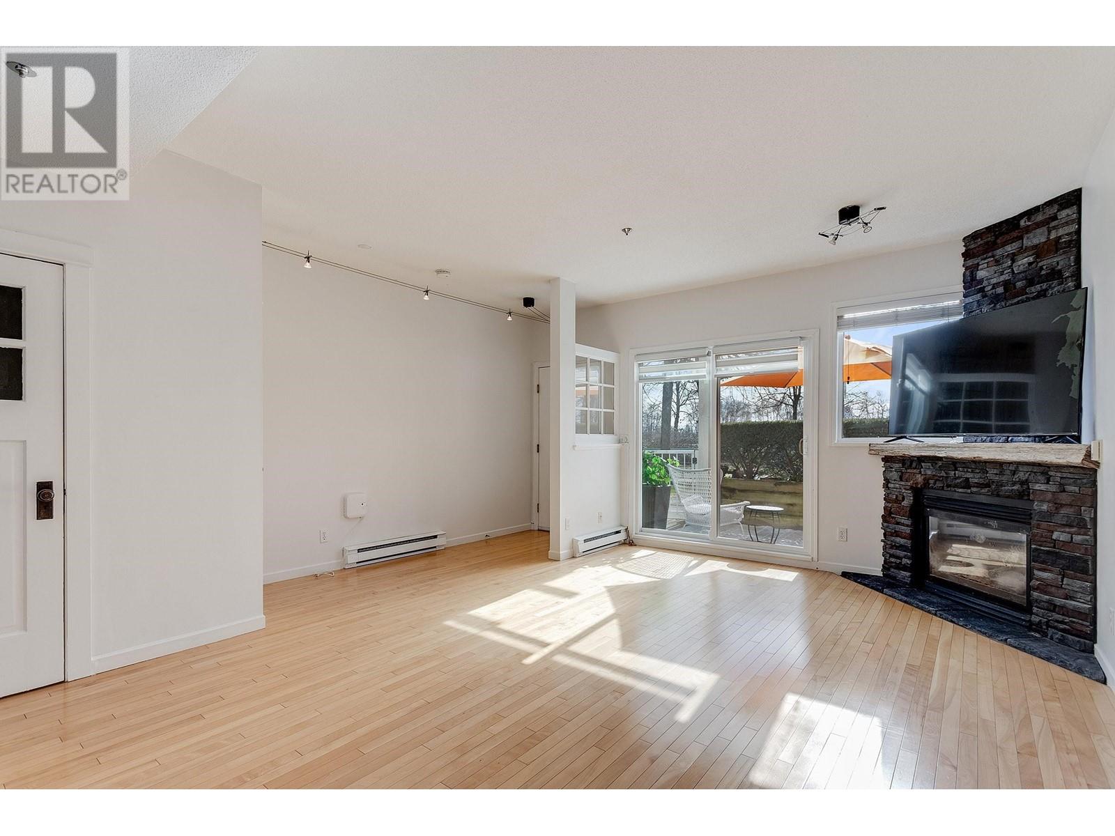 Listing Picture 7 of 37 : 28 2723 E KENT AVENUE, Vancouver / 溫哥華 - 魯藝地產 Yvonne Lu Group - MLS Medallion Club Member