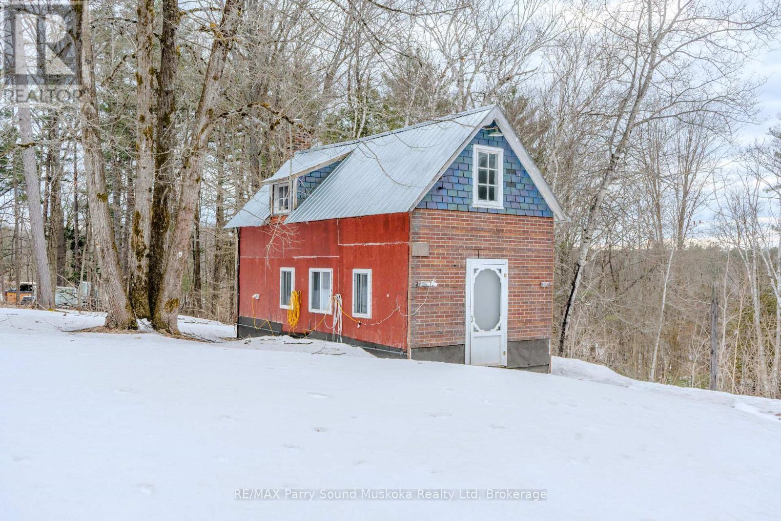 21 Rankin Lake Road, Seguin, Ontario  P2A 0B2 - Photo 4 - X12081280