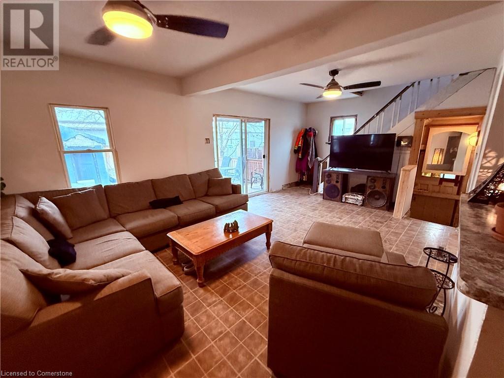 33 Cozy Street, Welland, Ontario  L3B 4G7 - Photo 7 - 40716944