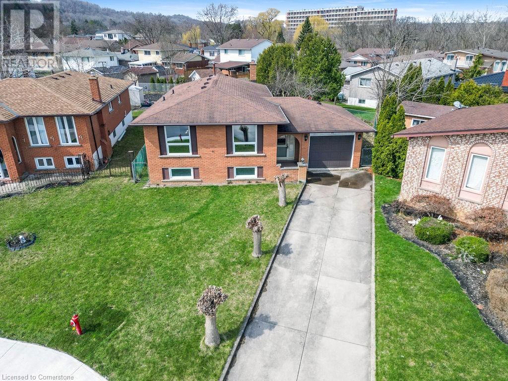 40 TARA Court, Hamilton, Ontario