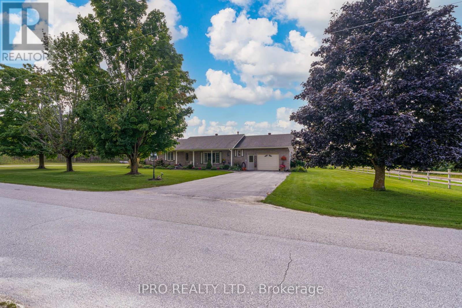 333424 Concession 1 Rr4, West Grey, Ontario  N0G 1R0 - Photo 3 - X12084160