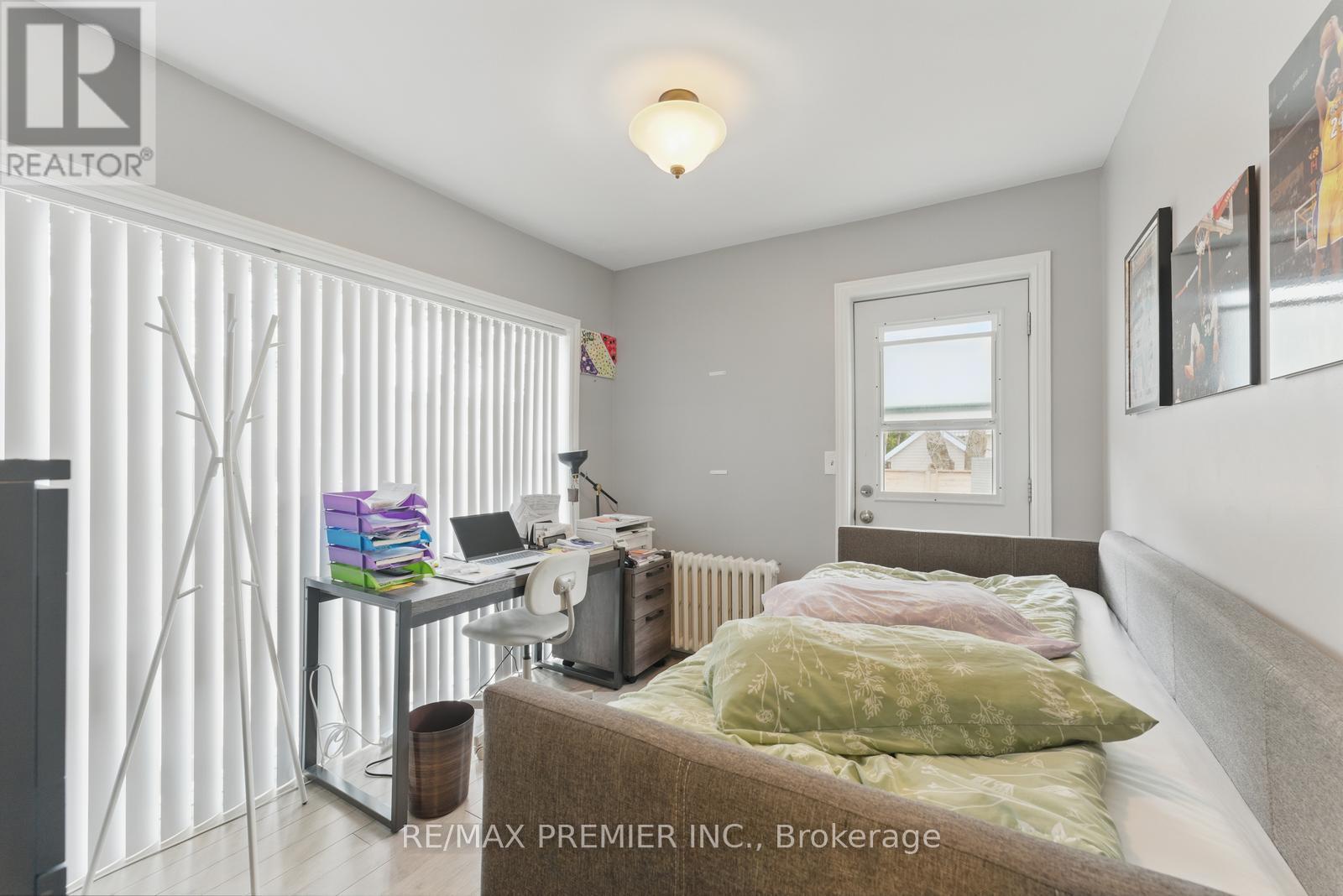 9-11 Bracebridge Avenue, Toronto, Ontario  M4C 2X6 - Photo 12 - E12084251