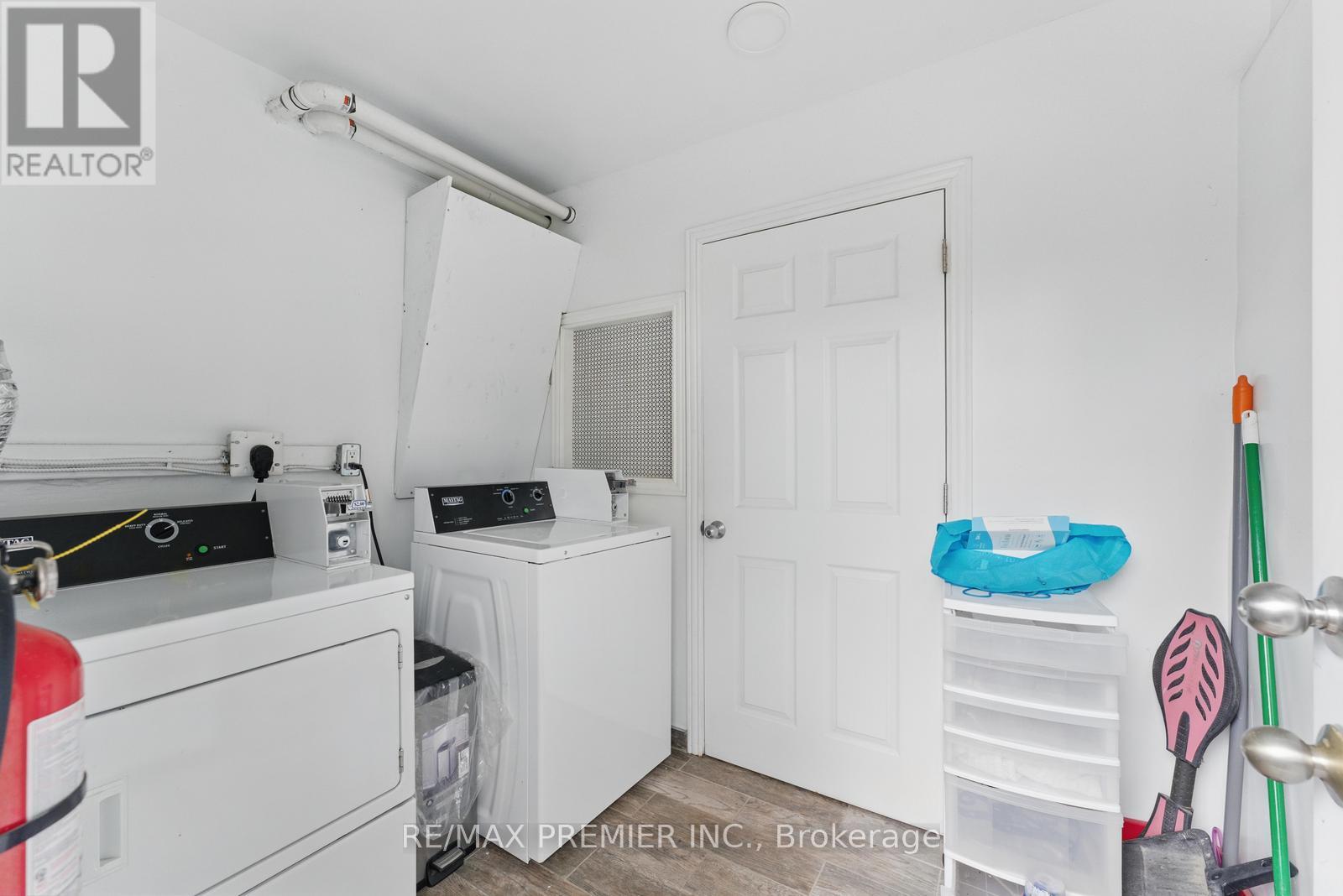 9-11 Bracebridge Avenue, Toronto, Ontario  M4C 2X6 - Photo 16 - E12084251