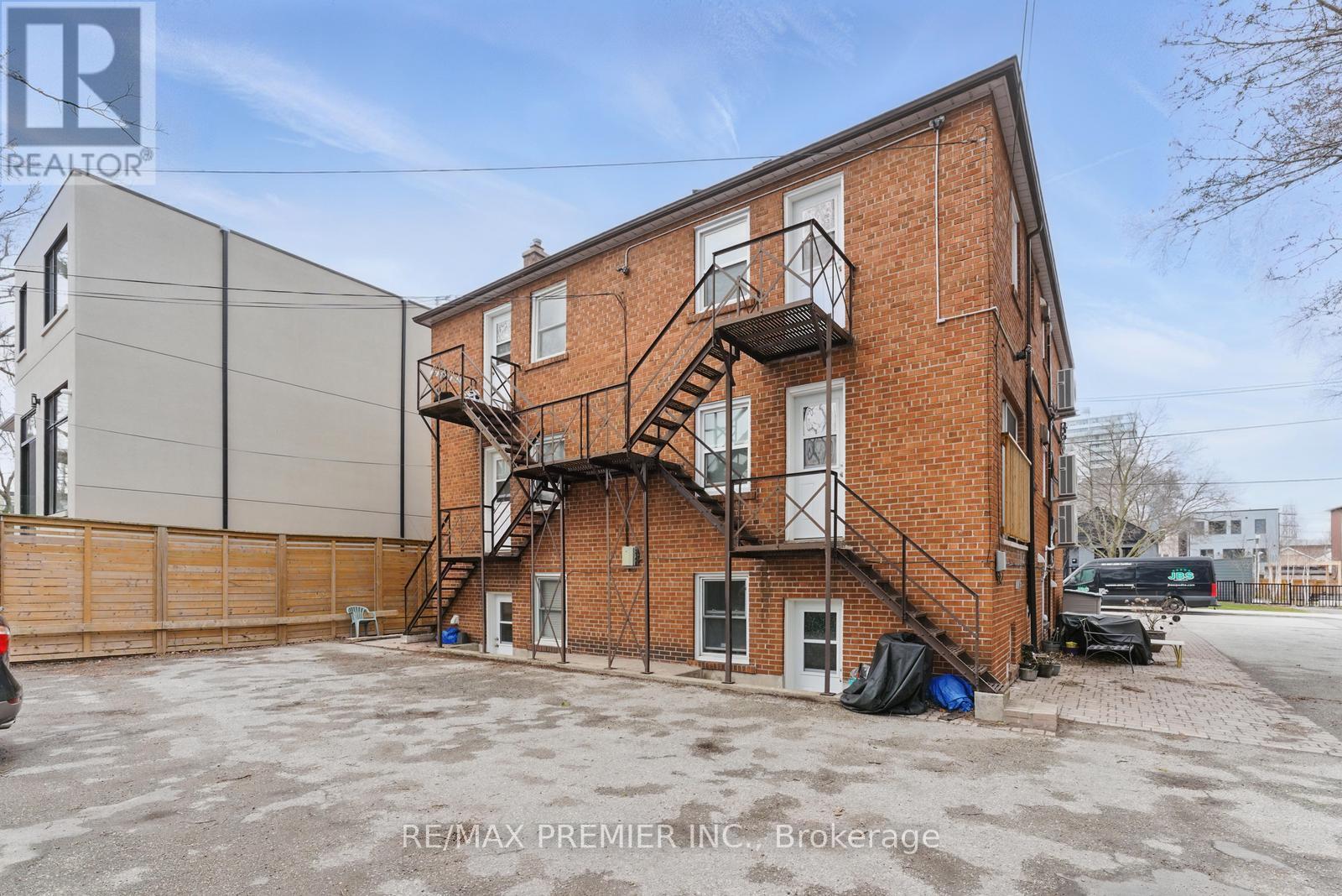 9-11 Bracebridge Avenue, Toronto, Ontario  M4C 2X6 - Photo 20 - E12084251