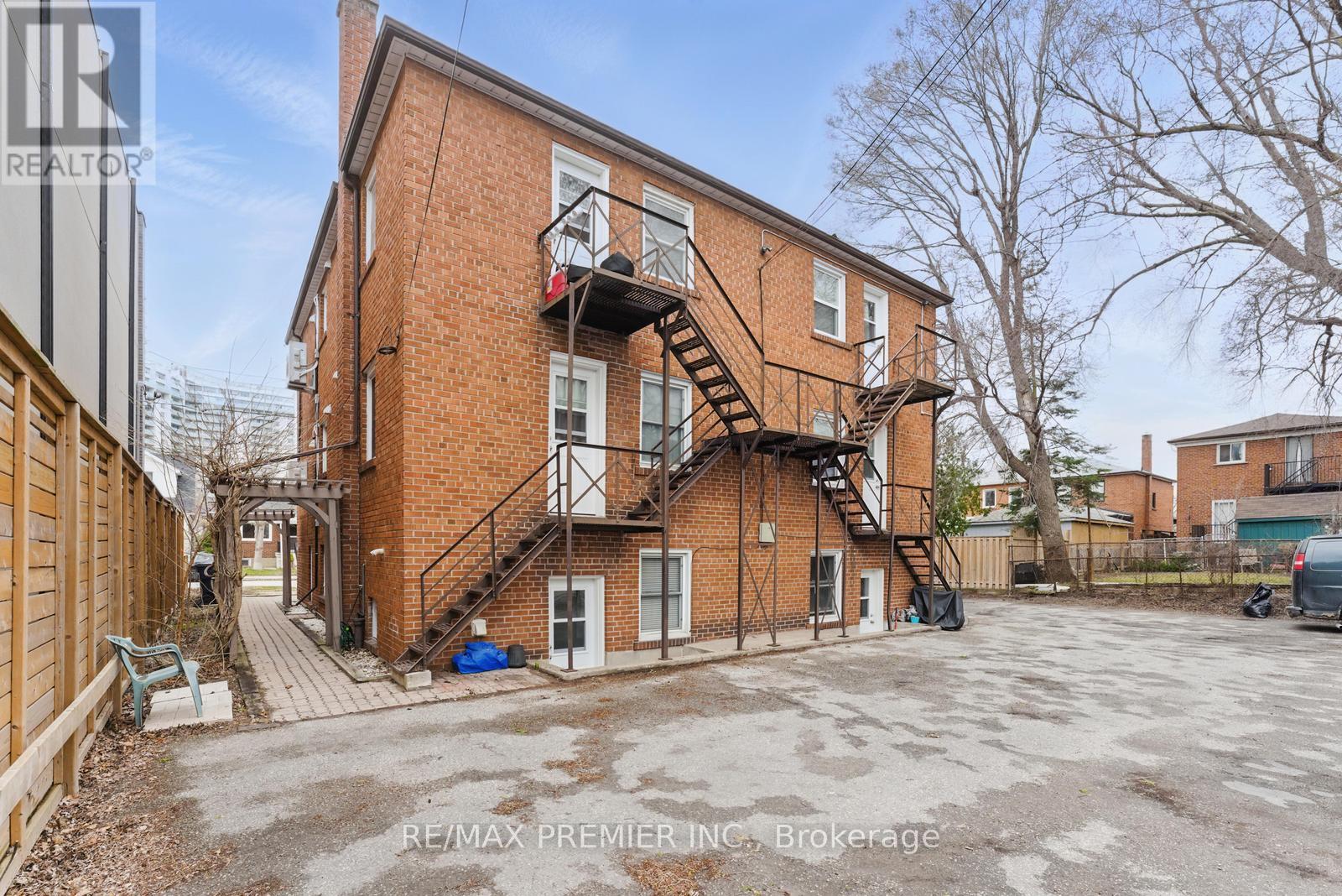 9-11 Bracebridge Avenue, Toronto, Ontario  M4C 2X6 - Photo 21 - E12084251