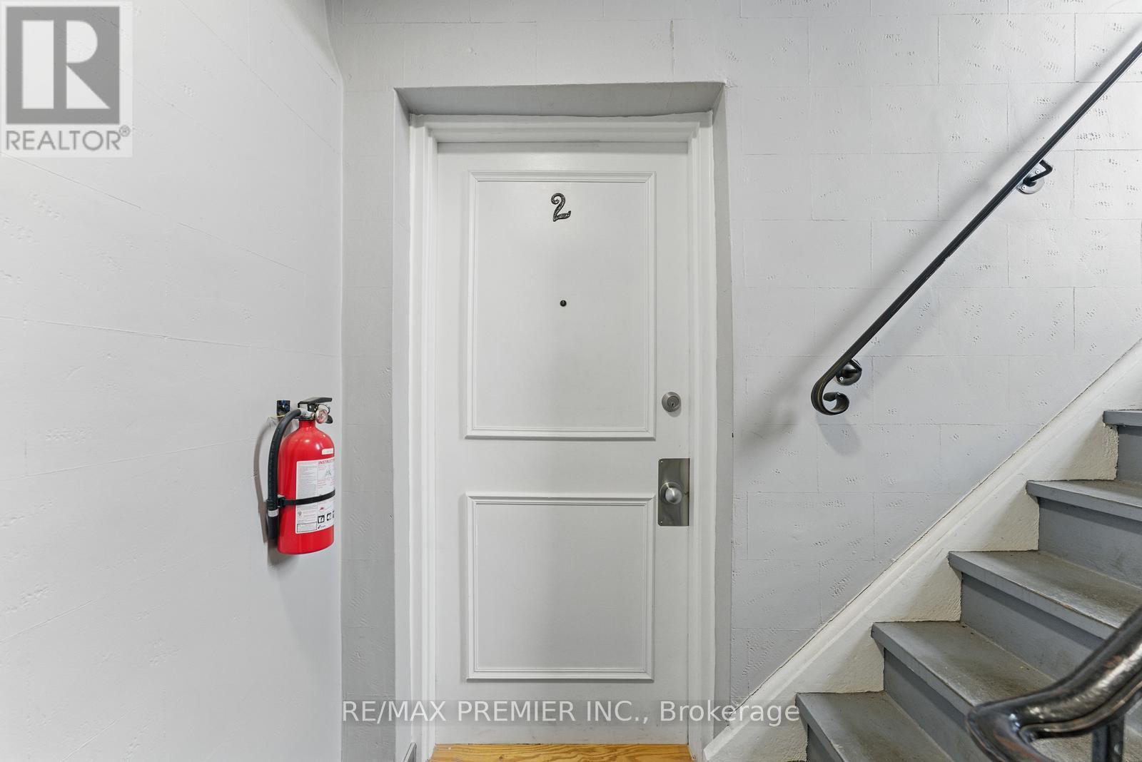 9-11 Bracebridge Avenue, Toronto, Ontario  M4C 2X6 - Photo 4 - E12084251
