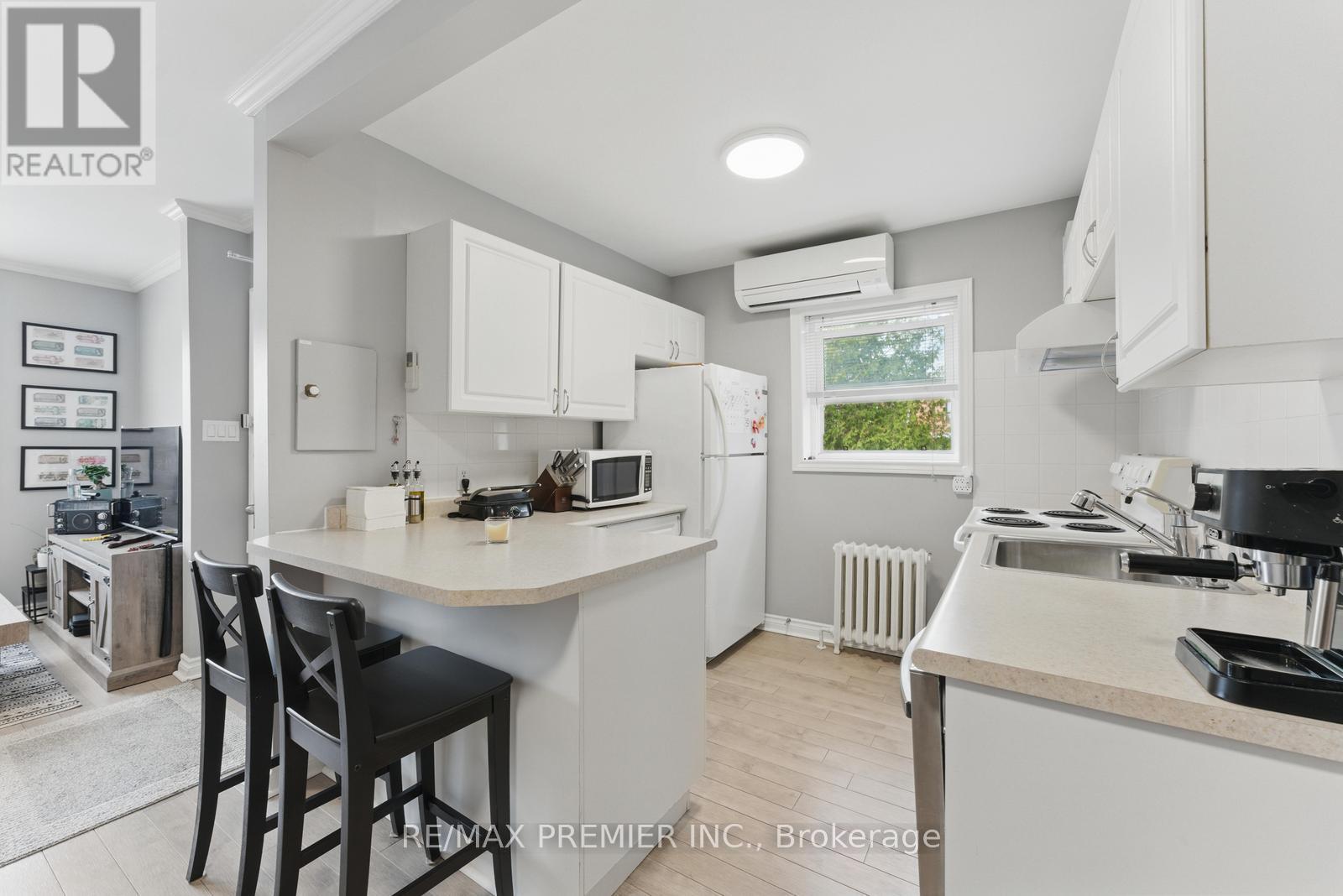 9-11 Bracebridge Avenue, Toronto, Ontario  M4C 2X6 - Photo 9 - E12084251