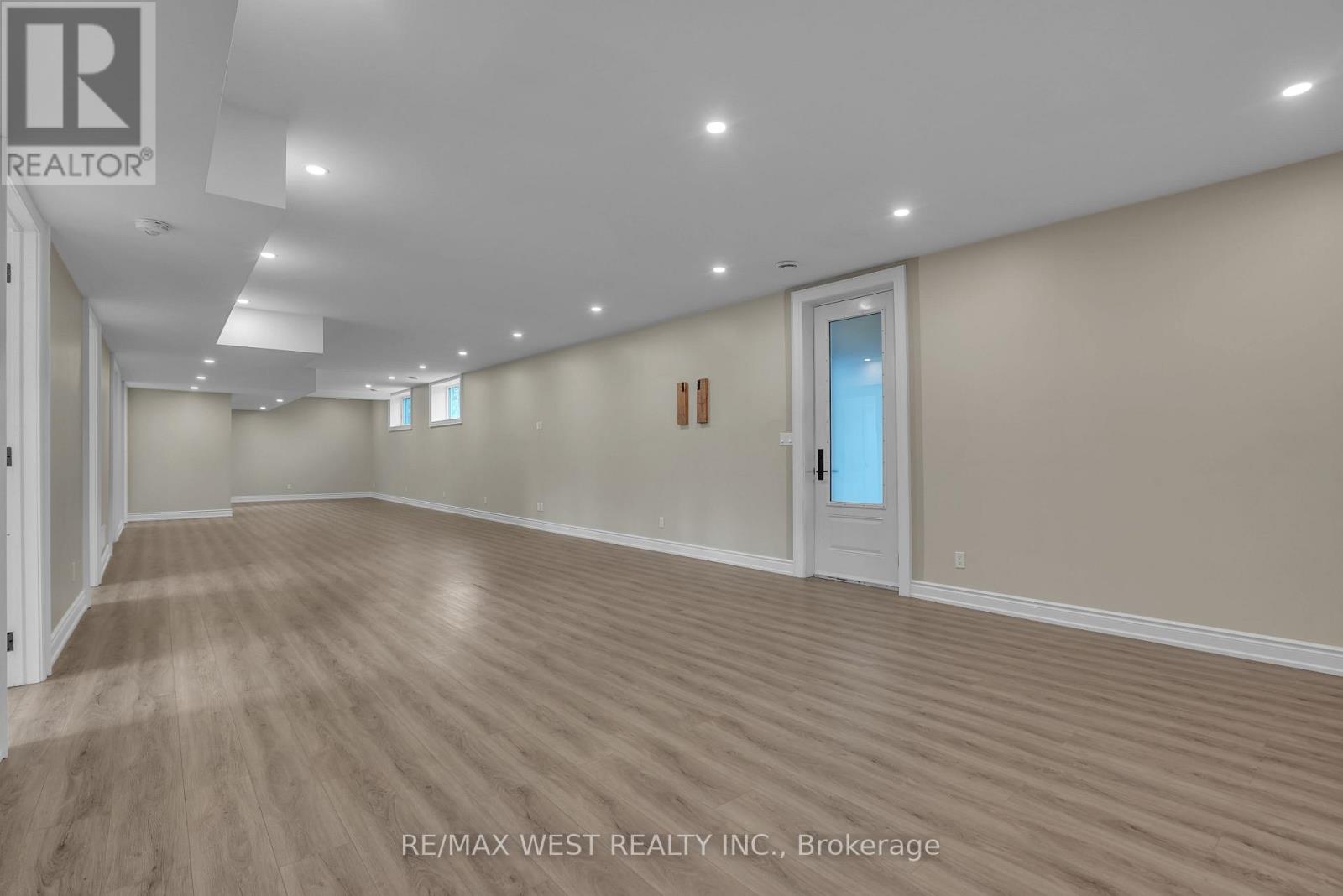 132 Fox Street, Penetanguishene, Ontario  L9M 1E7 - Photo 16 - S12084233