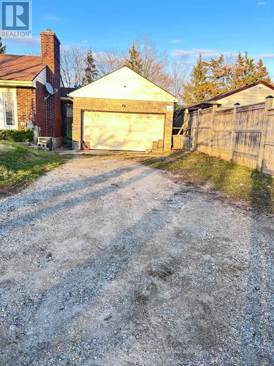 1326 Highbury Avenue N, London East (East D), Ontario  N5Y 4W9 - Photo 26 - X12069116