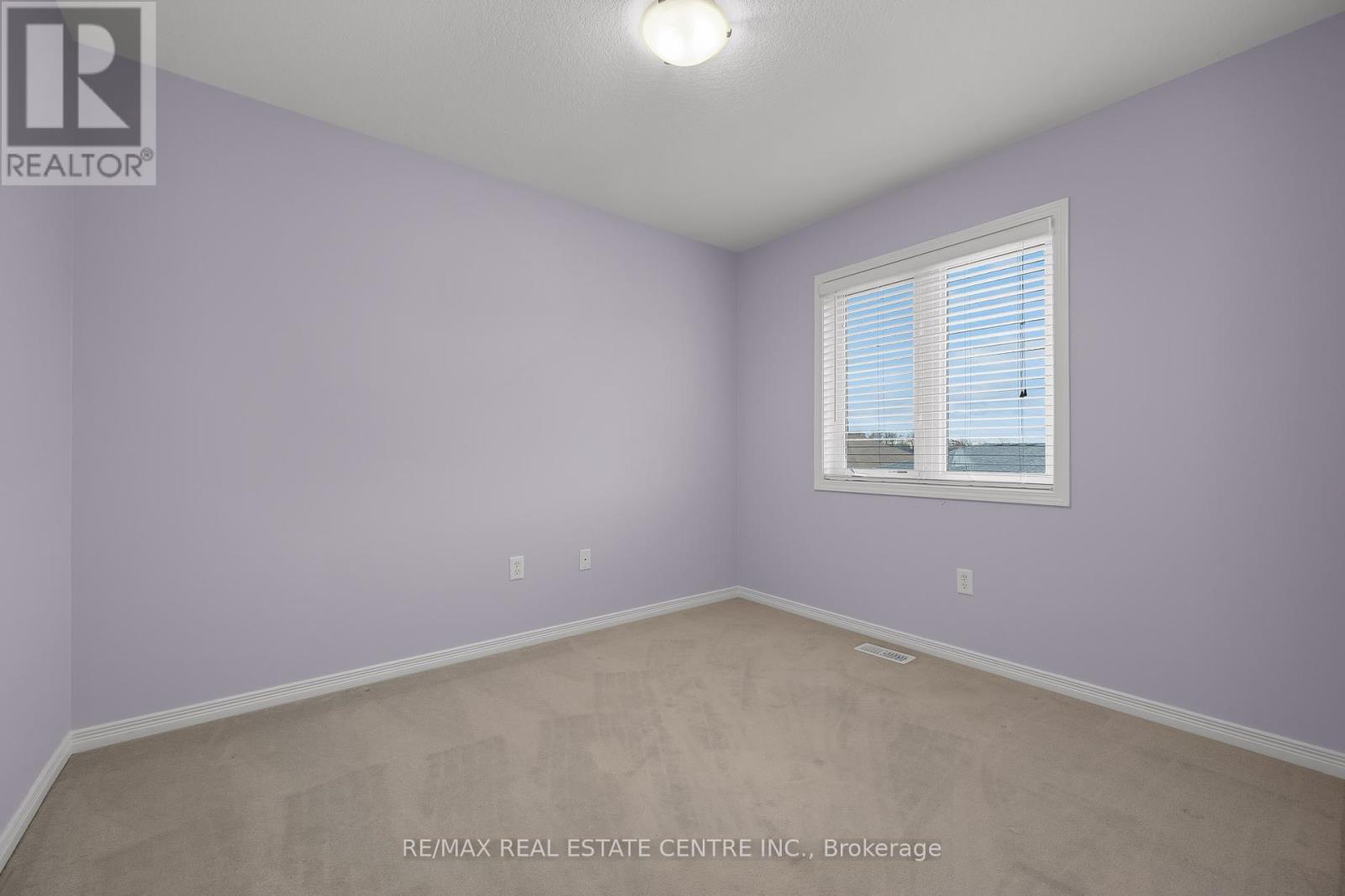 126 Merrilee Crescent, Hamilton, Ontario  L9A 0B1 - Photo 12 - X12084246