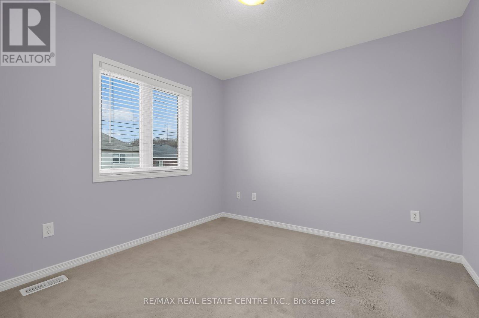 126 Merrilee Crescent, Hamilton, Ontario  L9A 0B1 - Photo 14 - X12084246